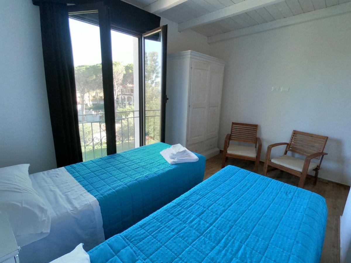 Villa La Conchiglia Rooms Cala Liberotto Extérieur photo