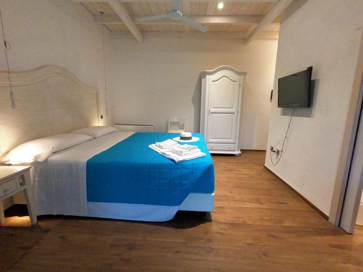 Villa La Conchiglia Rooms Cala Liberotto Extérieur photo