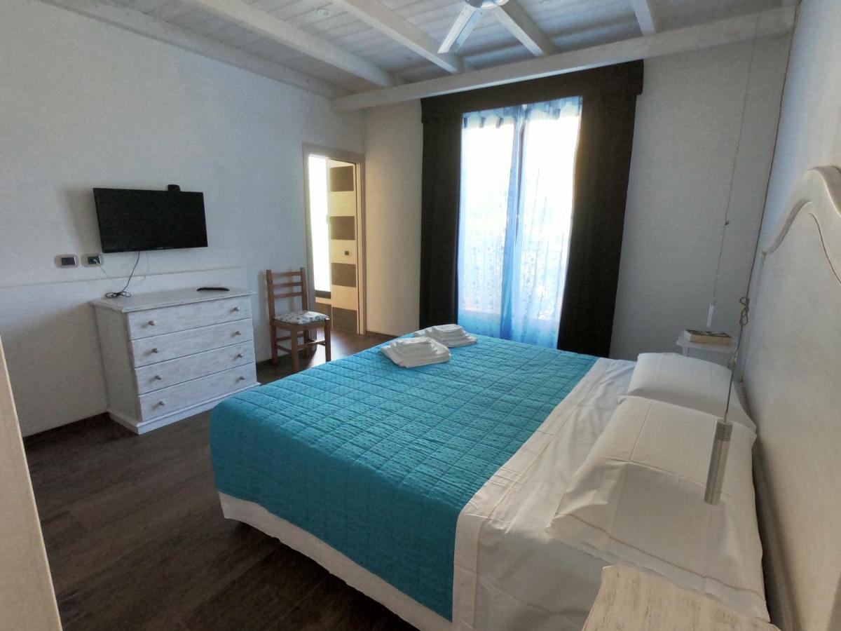 Villa La Conchiglia Rooms Cala Liberotto Extérieur photo