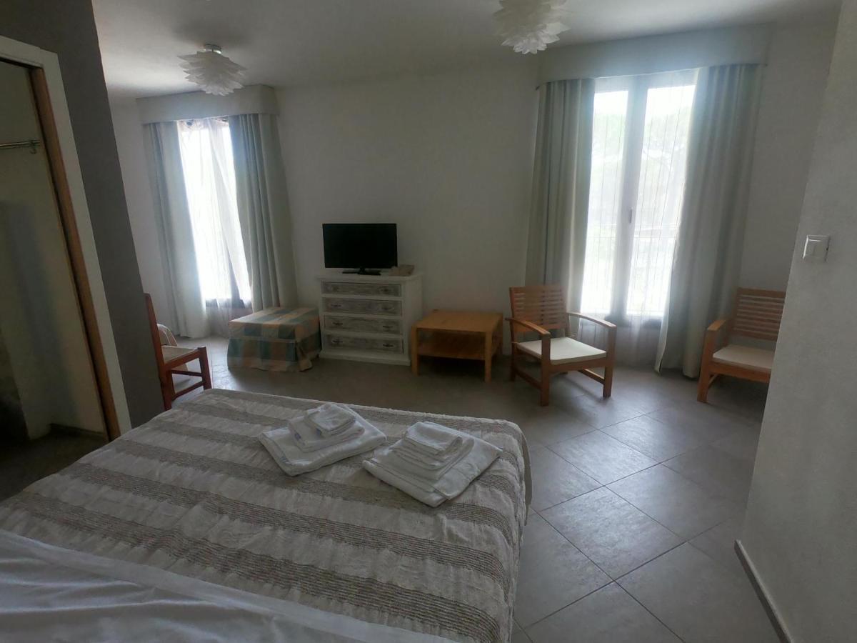 Villa La Conchiglia Rooms Cala Liberotto Extérieur photo