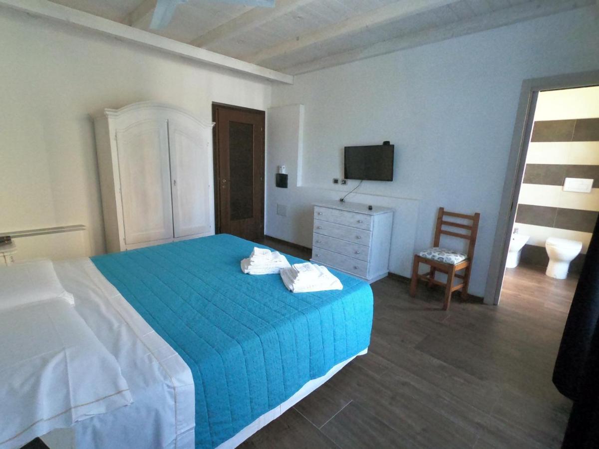 Villa La Conchiglia Rooms Cala Liberotto Extérieur photo