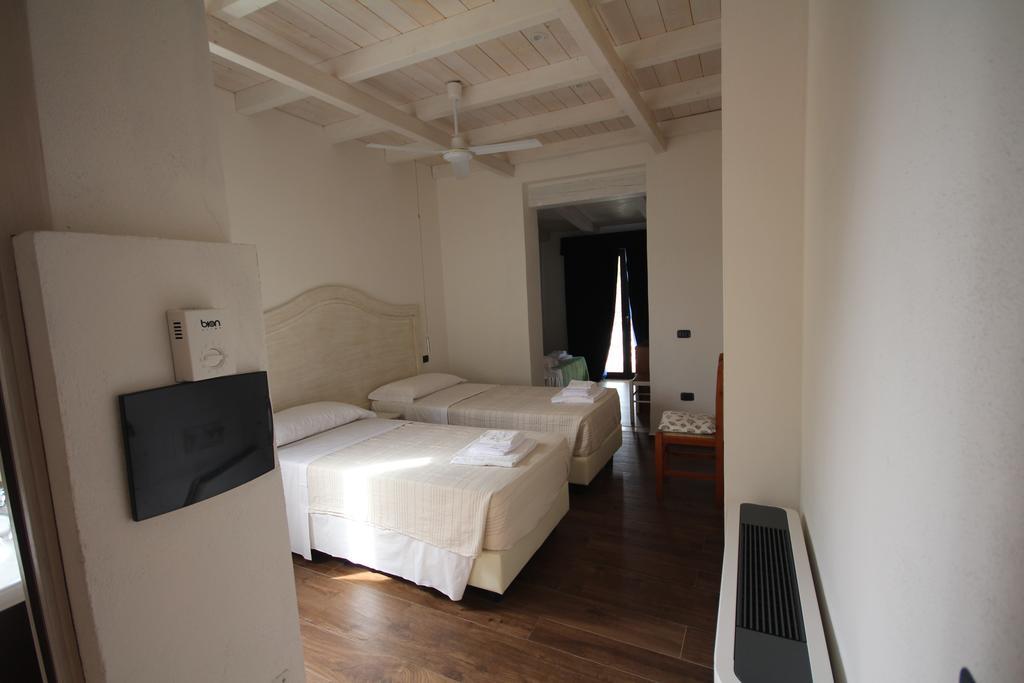 Villa La Conchiglia Rooms Cala Liberotto Extérieur photo